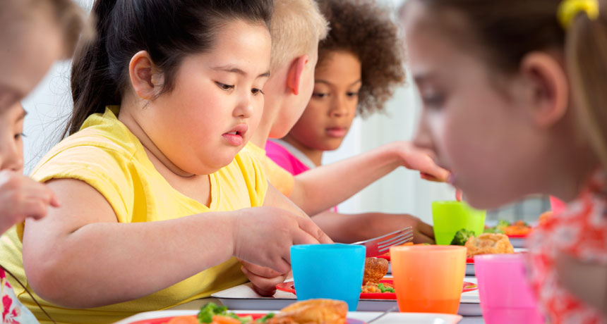 kid eating lunch