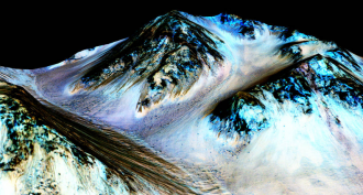 water streaks on Mars