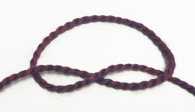 a photo of an overhand knot