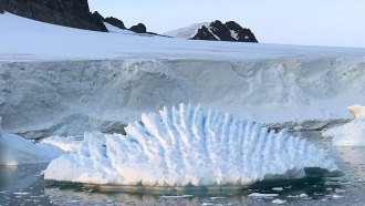 061218_LH_antarctica-ice-melt_feat.jpg