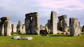 080118_BB_stonehenge_feat.jpg