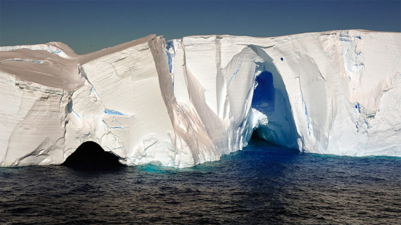 092419_cg_ipcc_inline-icecliffs_1030-800x450.jpg