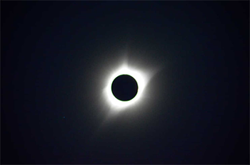 350_totality_corona_eclipse.png