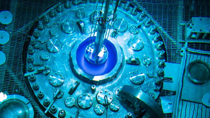 a machine that generates a beam of neutrons