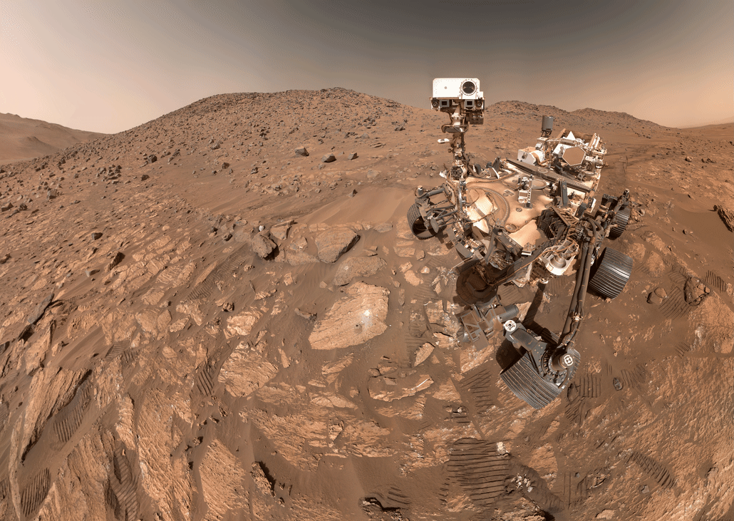 an animated photo showing a selfie taken by the Mars Rover Perseverance in a site that may have shown signs of life